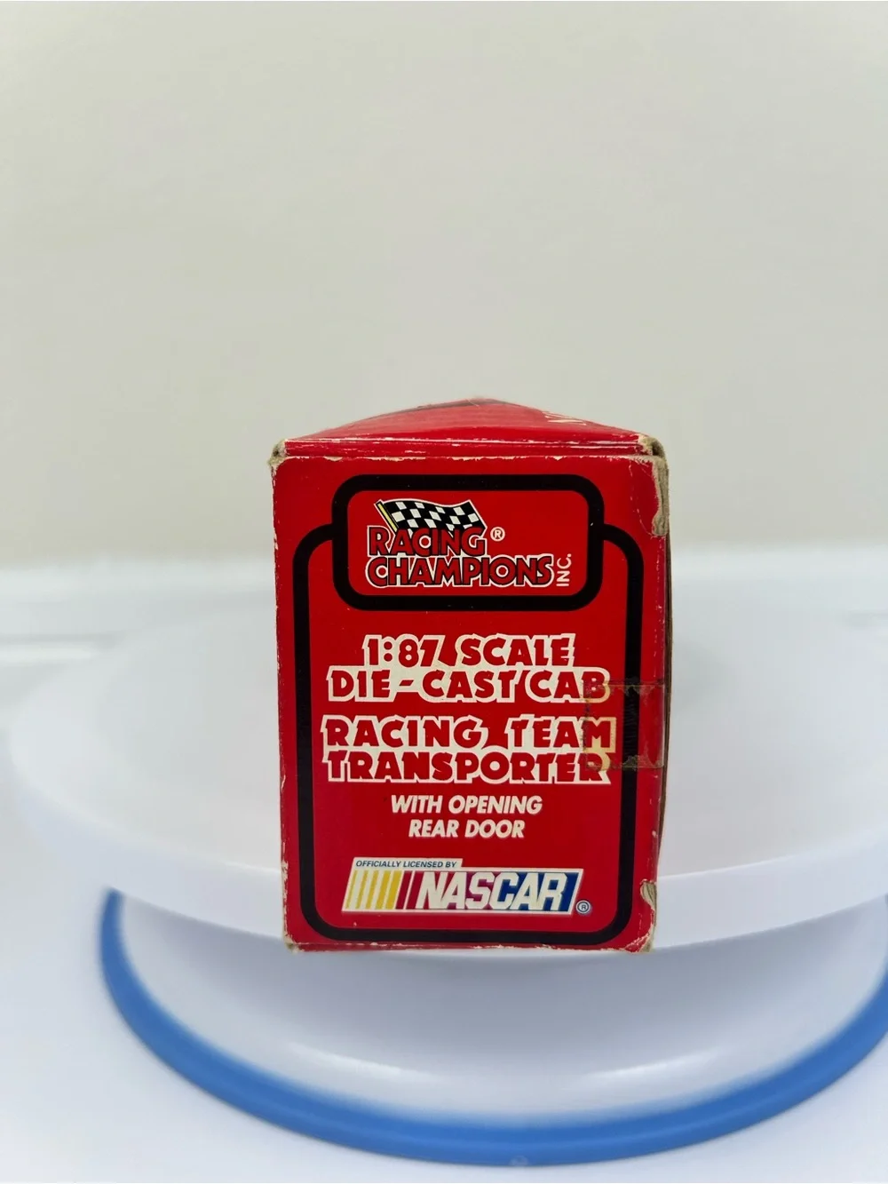 Racing Champions Rusty Wallace #2 Penske NASCAR 1:87 Diecast Transporter & cards